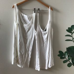 Bundle of 2 white cami - 1 NWOT 1 like new 🌲🌳🌲